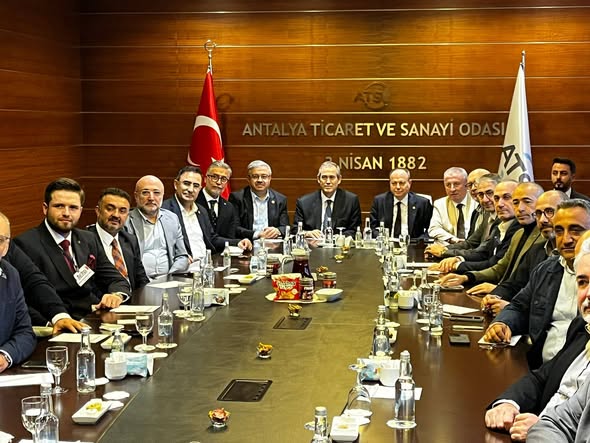 Afyonkarahisar'ın Ekonomik Potansiyeli İçin İş Dünyası ve Siyaset Buluştu