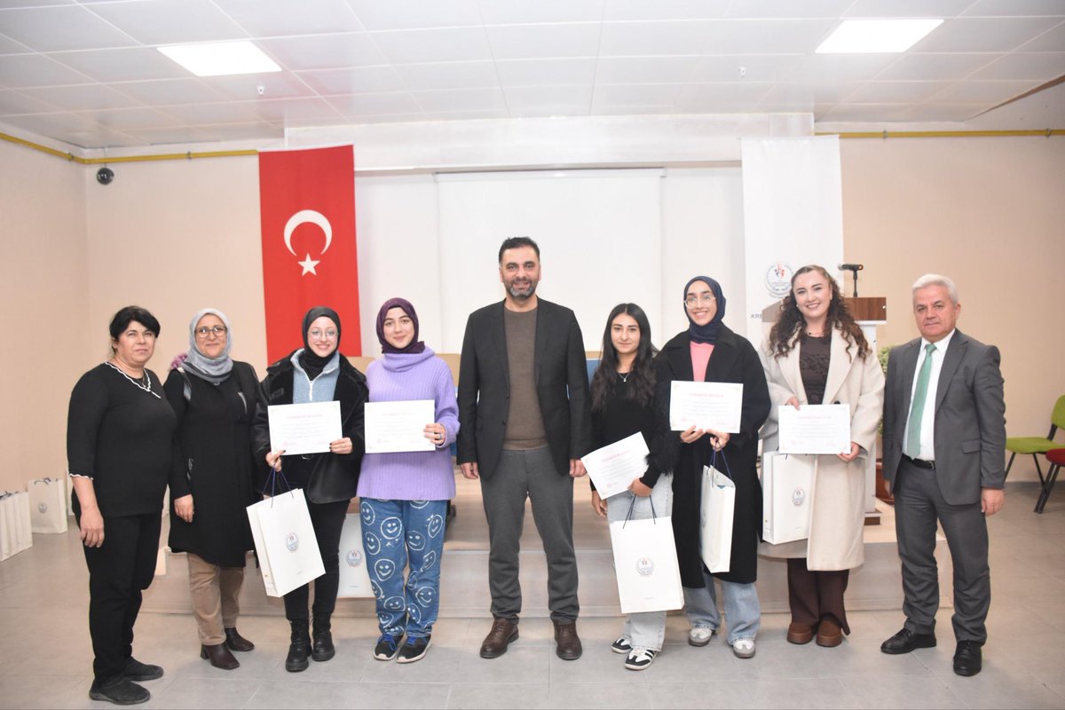 Afyonkarahisar'da Dünya Gönüllüler Günü Yurt Öğrenci Temsilcileri ile Kutlandı
