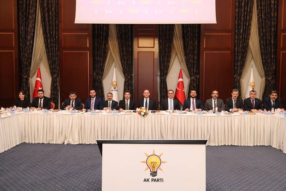 AK Parti Afyonkarahisar'da Daraltılmış İl Başkanları Toplantısı Gerçekleştirildi