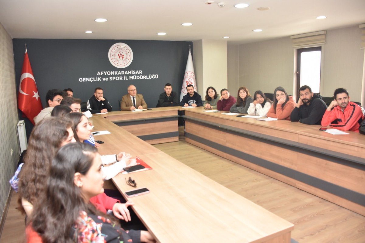 Afyonkarahisar'da Gençlik ve Spor Çalışmaları Değerlendirildi