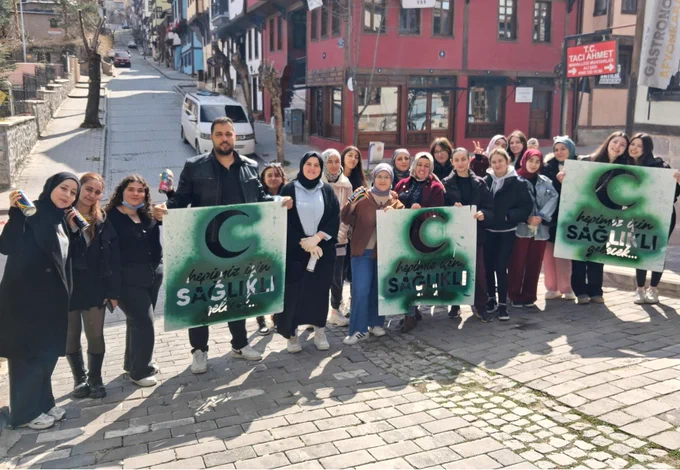 Afyonkarahisar Genç Takım Muhtarlık Binalarını Renklendiriyor