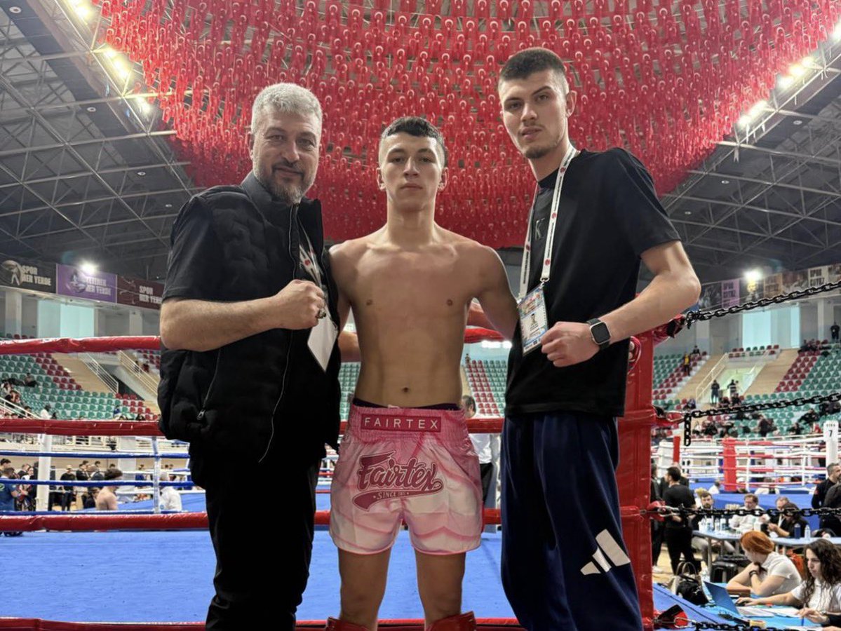 Afyonkarahisarlı Sporcular Kickboks Türkiye Şampiyonası'nda Dereceye Girdi