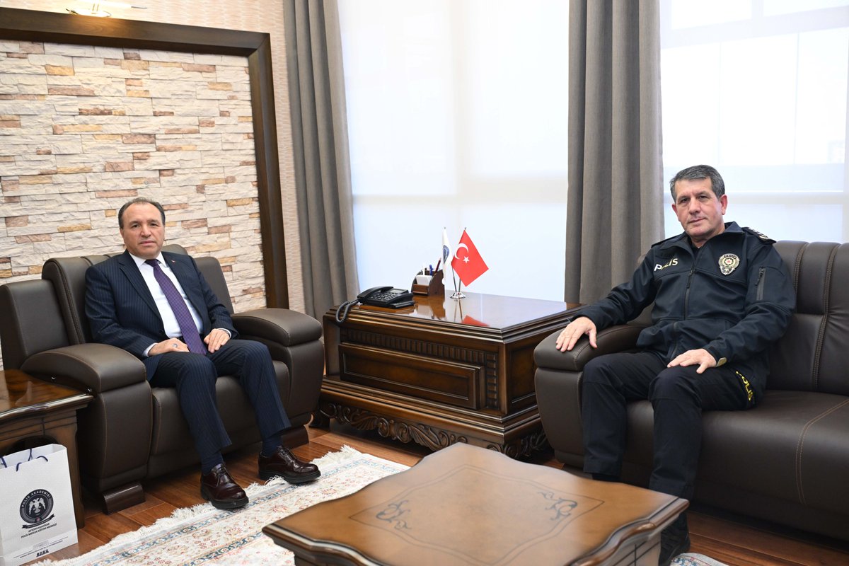 Afyonkarahisar'da Protokol Ziyareti: Polis Eğitim Merkezi Müdürü Rektörü Ziyaret Etti
