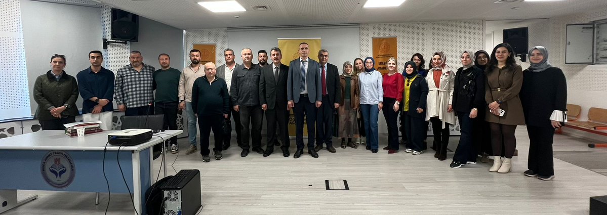 Afyonkarahisar'da Öğretmenlere Yönelik Edebiyat Akademisi Devam Ediyor
