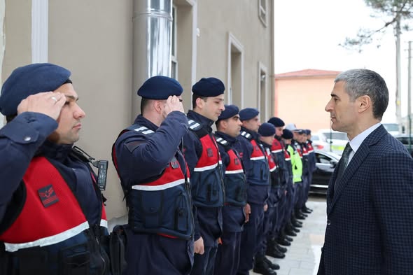 Afyonkarahisar Valisi Dr. Naci Aktaş, Şuhut Jandarma'yı Ziyaret Etti