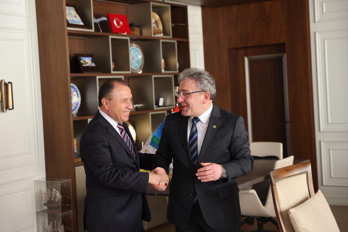 Ege Bölgesi Rektörler Toplantısı'nda Akademik İş Birliği Görüşüldü