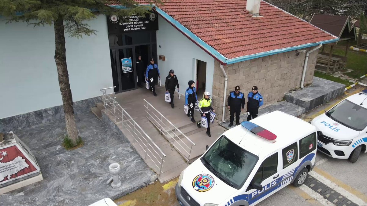 Afyonkarahisar'da Polis Haftası'nda Öğrencilere Güvenlik Eğitimi