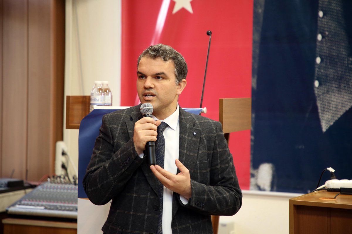 Afyon Kocatepe Üniversitesi'nde Yurt Dışında Lisansüstü Eğitim Fırsatları Tanıtıldı