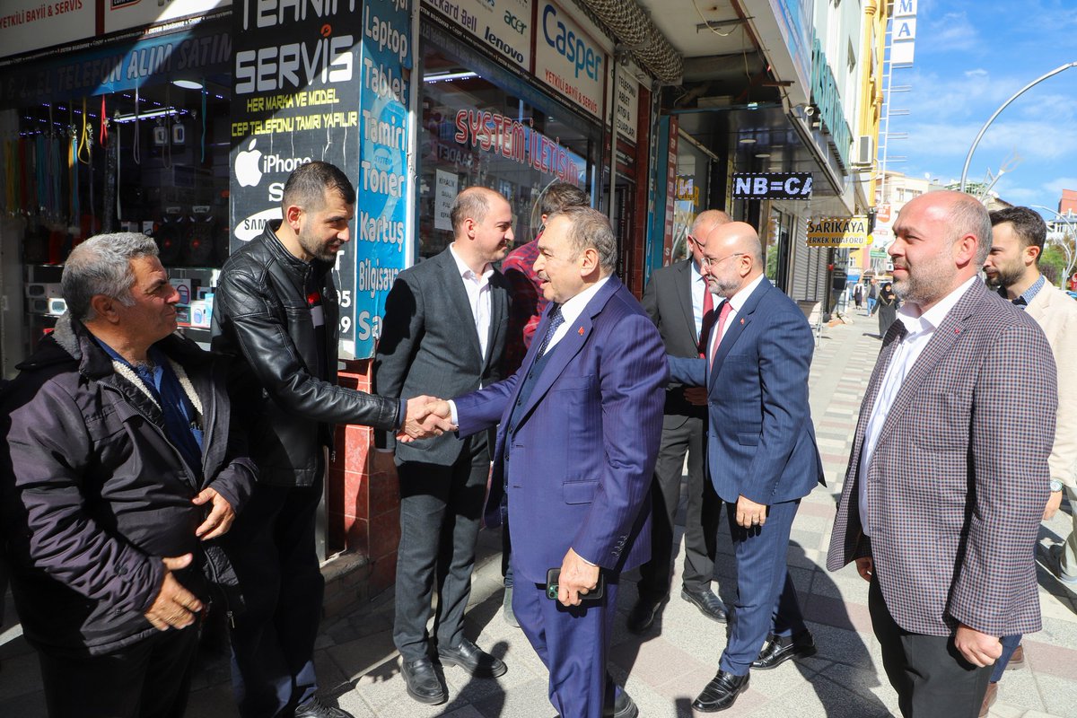 AK Parti Afyonkarahisar İl Başkanı Şahin, Sandıklı'da İlçe Teşkilatını Ziyaret Etti
