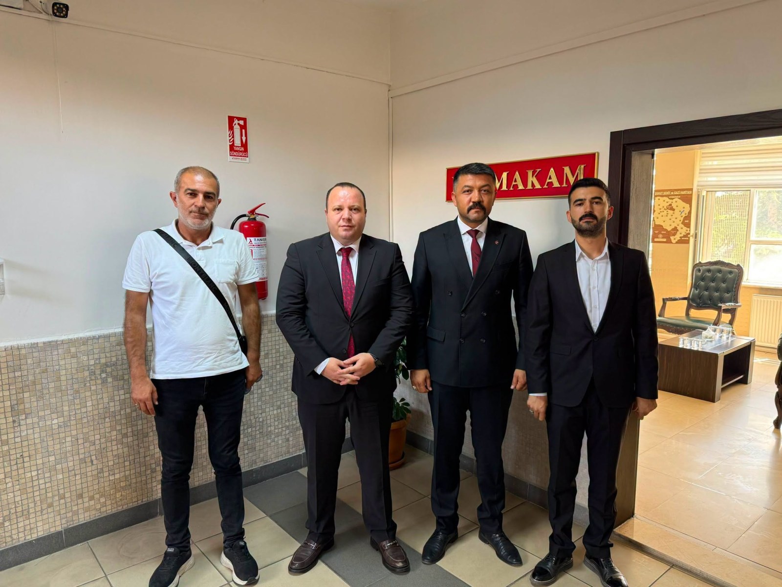 Ülkü Ocakları’ndan Şuhut Kaymakamı Eser’e Ziyaret: