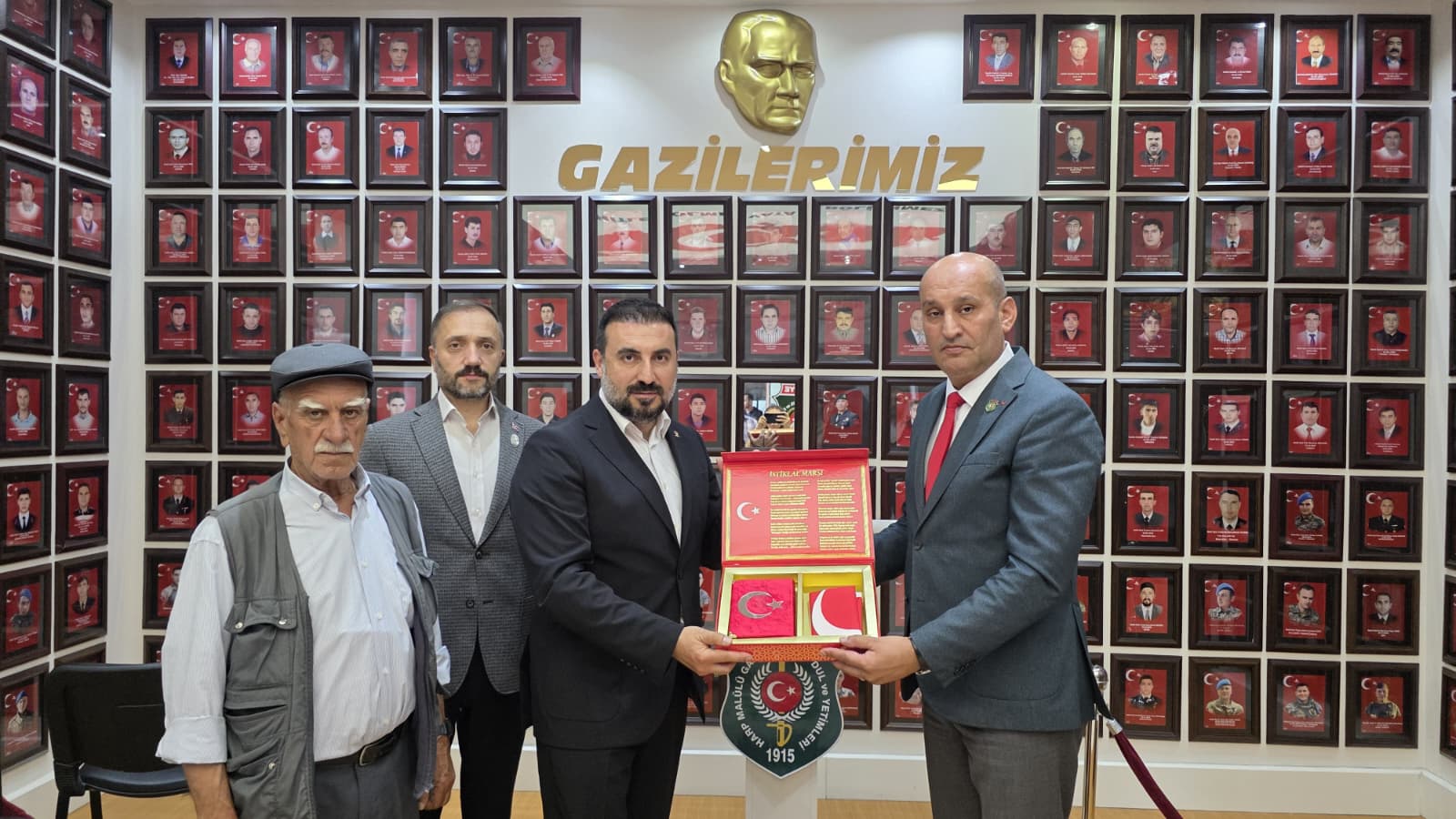 GÖREVE YENİ BAŞLAYAN BAŞKAN KAVAK’IN İLK ADRESİ ŞEHİT VE GAZİLER OLDU