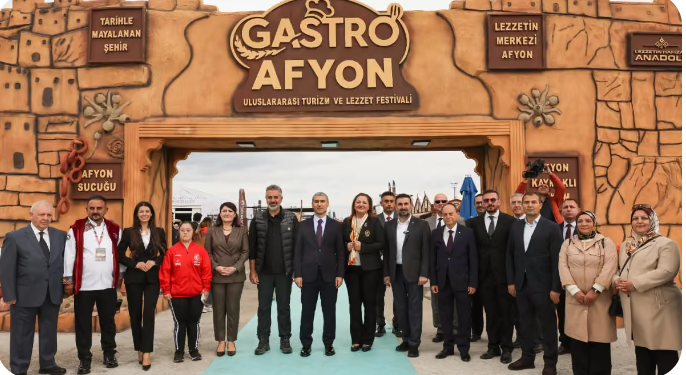 AFYONKARAHİSAR’DAN DÜNYAYA LEZZET REKORU: 81 İL TEK SOFRADA BULUŞTU!
