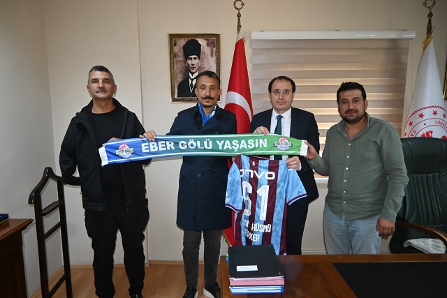 EBER GÖLÜ İÇİN KRİTİK GÖRÜŞME: SOMUT ÇÖZÜM TALEPLERİ KAYMAKAM TÜRKER’İN MASASINDA!