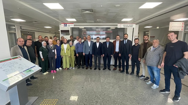 VEKİL ARSLAN YANGINDA HAYAT KURTARMAK İÇİN HAREKETE GEÇTİ!